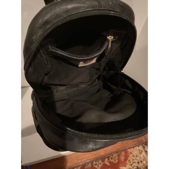 ILI - New York Toronto - Small Black Leather Backpack - Y2K - main image 10